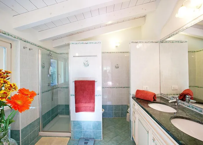 Belvedere Menaggio-4 Luxury Homes-by Italian Casa Paradiso, Apartmento Belvedere, Woon Belvedere Penthouse, Vh Bella Vista * Menaggio