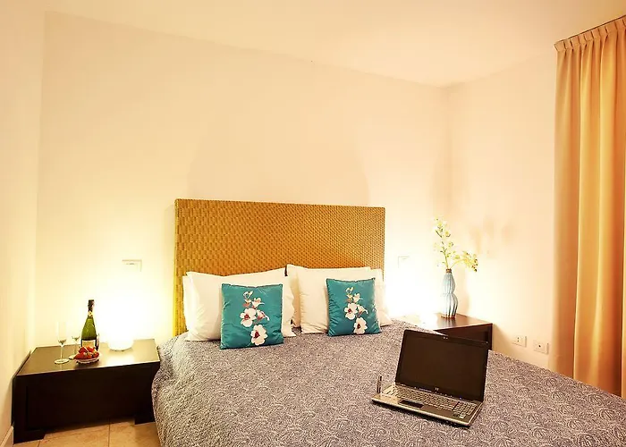 Belvedere Menaggio-4 Luxury Homes-by Italian Casa Paradiso, Apartmento Belvedere, Woon Belvedere Penthouse, Vh Bella Vista Apartman