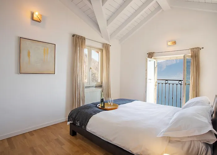 Belvedere Menaggio-4 Luxury Homes-by Italian Casa Paradiso, Apartmento Belvedere, Woon Belvedere Penthouse, Vh Bella Vista *