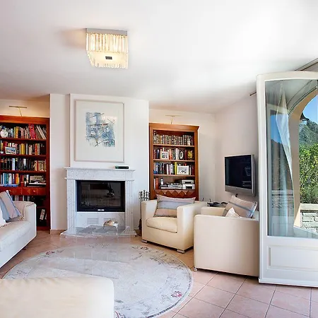 Apartment Belvedere Menaggio-4 Luxury Homes-by Italian Casa Paradiso, Apartmento Belvedere, Woon Belvedere Penthouse, Vh Bella Vista