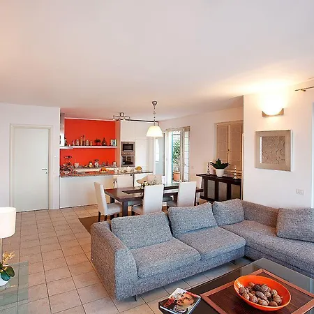 Belvedere Menaggio-4 Luxury Homes-by Italian Casa Paradiso, Apartmento Belvedere, Woon Belvedere Penthouse, Vh Bella Vista Apartment *