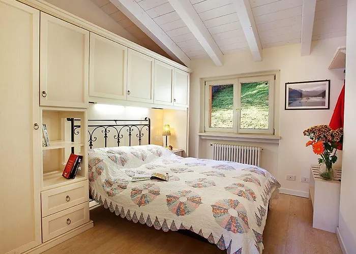 Appartement Belvedere Menaggio-4 Luxury Homes-by Italian Casa Paradiso, Apartmento Belvedere, Woon Belvedere Penthouse, Vh Bella Vista *