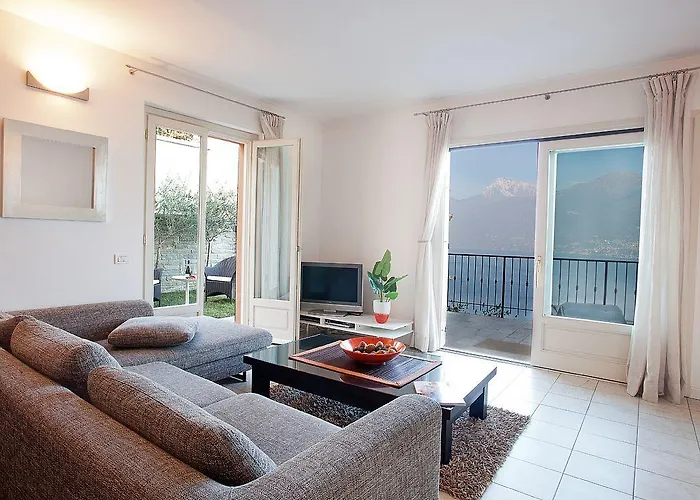 Belvedere Menaggio-4 Luxury Homes-by Italian Casa Paradiso, Apartmento Belvedere, Woon Belvedere Penthouse, Vh Bella Vista *