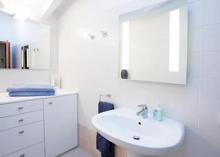 Appartement Belvedere Menaggio-4 Luxury Homes-by Italian Casa Paradiso, Apartmento Belvedere, Woon Belvedere Penthouse, Vh Bella Vista *