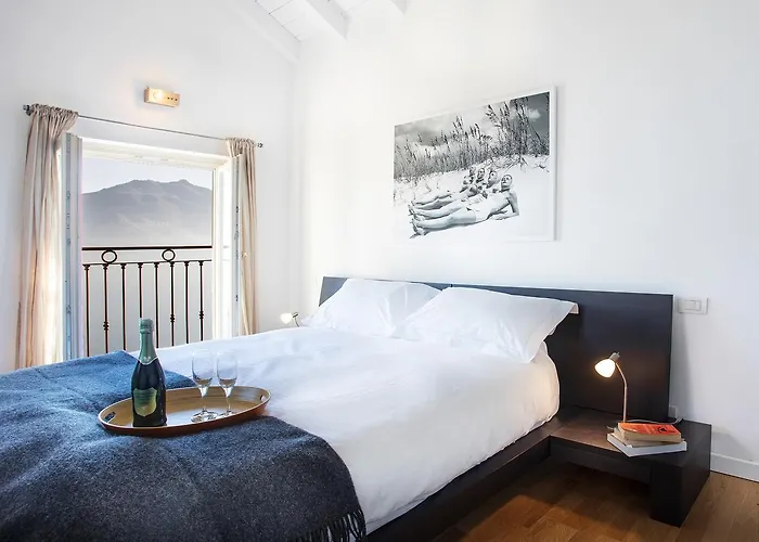 Belvedere Menaggio-4 Luxury Homes-by Italian Casa Paradiso, Apartmento Belvedere, Woon Belvedere Penthouse, Vh Bella Vista Appartement