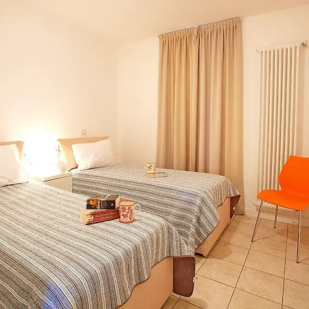 Belvedere Menaggio-4 Luxury Homes-by Italian Casa Paradiso, Apartmento Belvedere, Woon Belvedere Penthouse, Vh Bella Vista דירה מנאג'יו