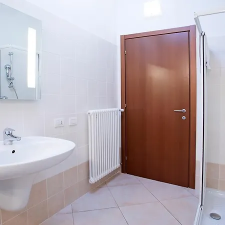 Belvedere Menaggio-4 Luxury Homes-by Italian Casa Paradiso, Apartmento Belvedere, Woon Belvedere Penthouse, Vh Bella Vista Apartament Menaggio